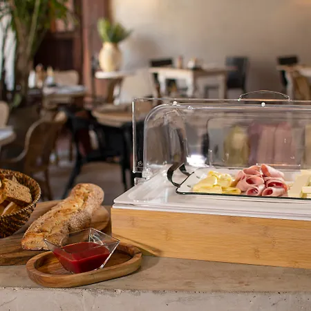 Ananda Hotel Boutique-2